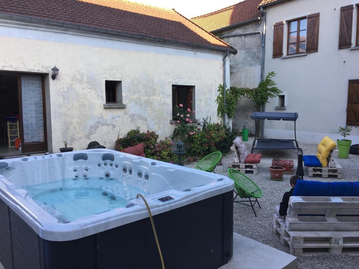 L Auberge Du Lion D Or Nanteuil-sur-Marne Экстерьер фото