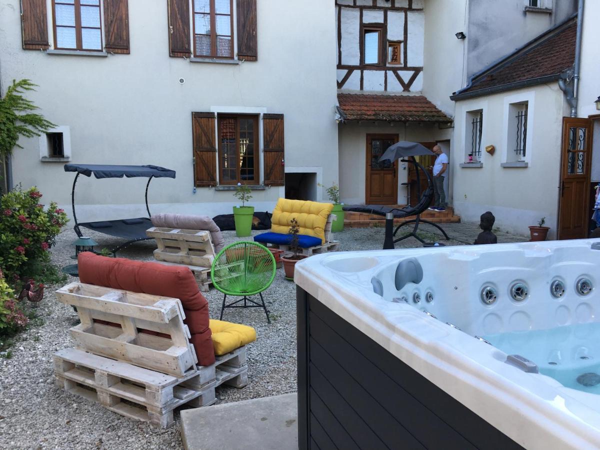 L Auberge Du Lion D Or Nanteuil-sur-Marne Экстерьер фото
